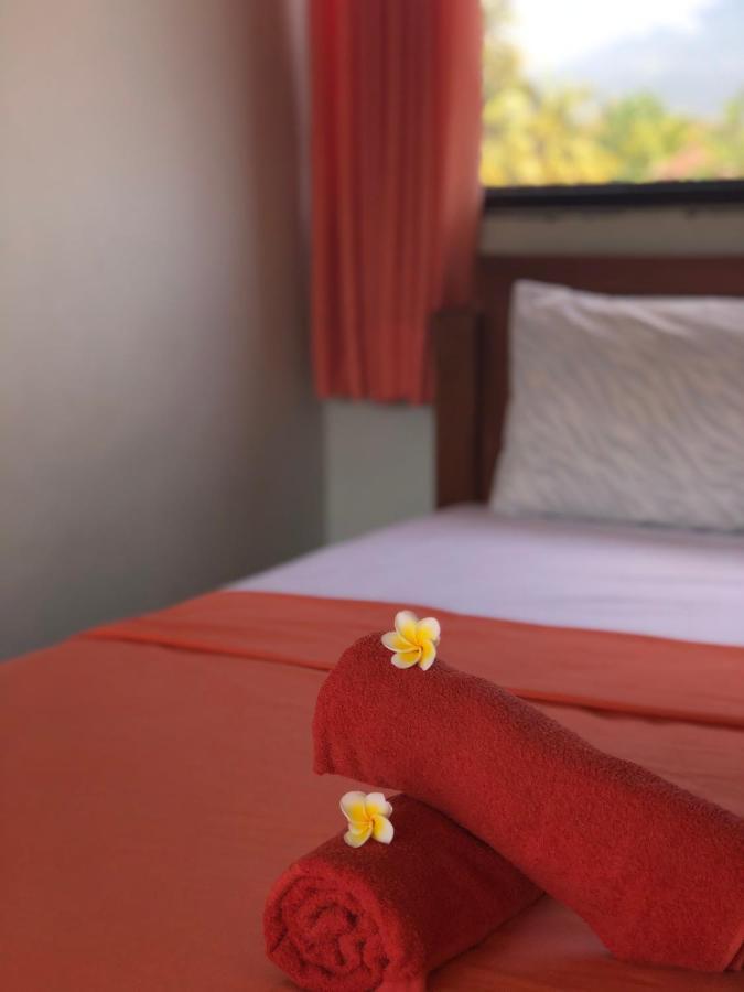 Tira Amed Homestay Екстериор снимка