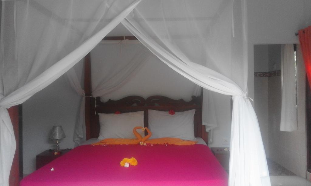 Tira Amed Homestay Екстериор снимка