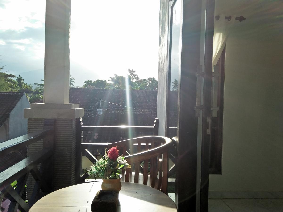 Tira Amed Homestay Екстериор снимка