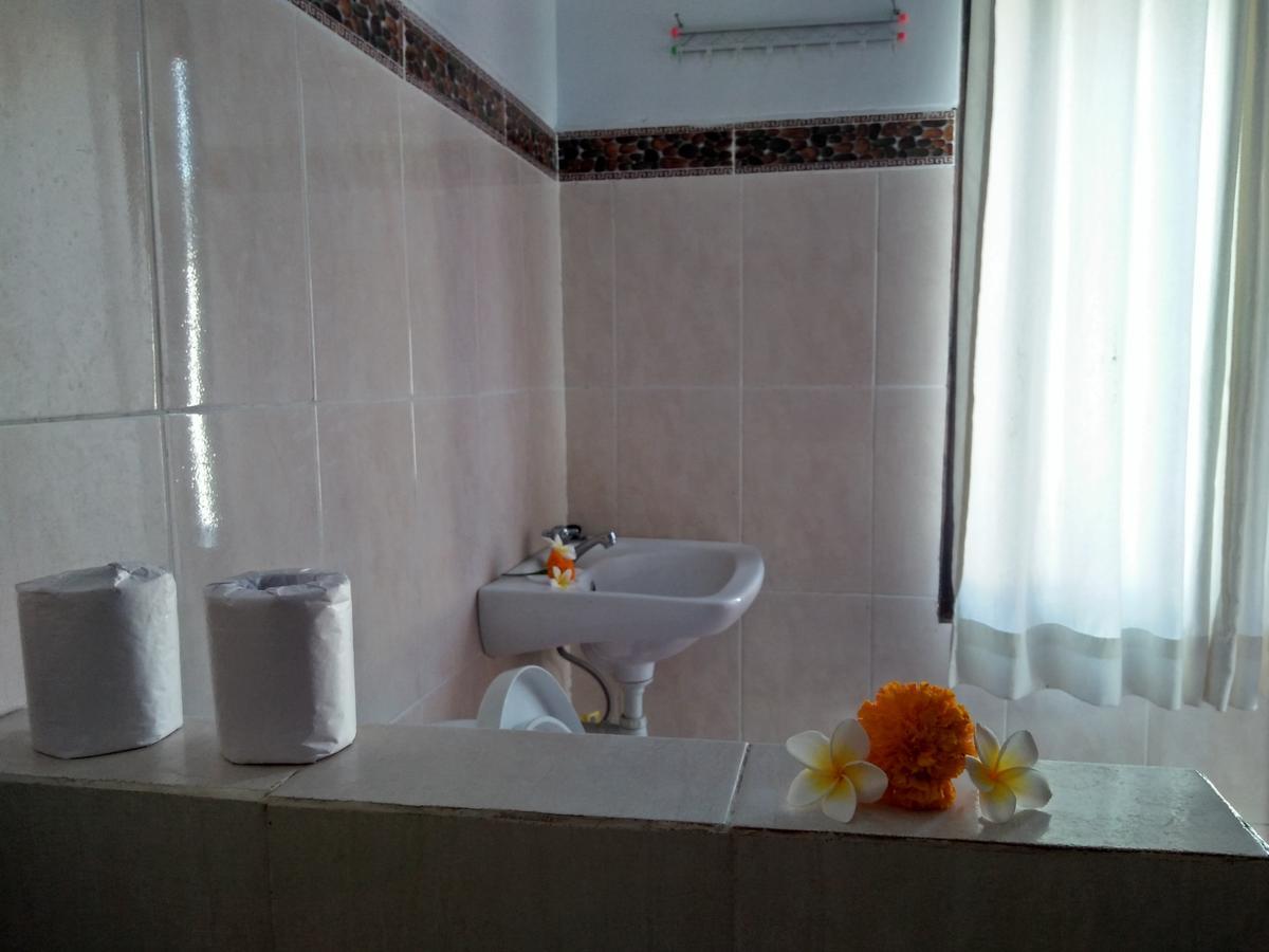 Tira Amed Homestay Екстериор снимка