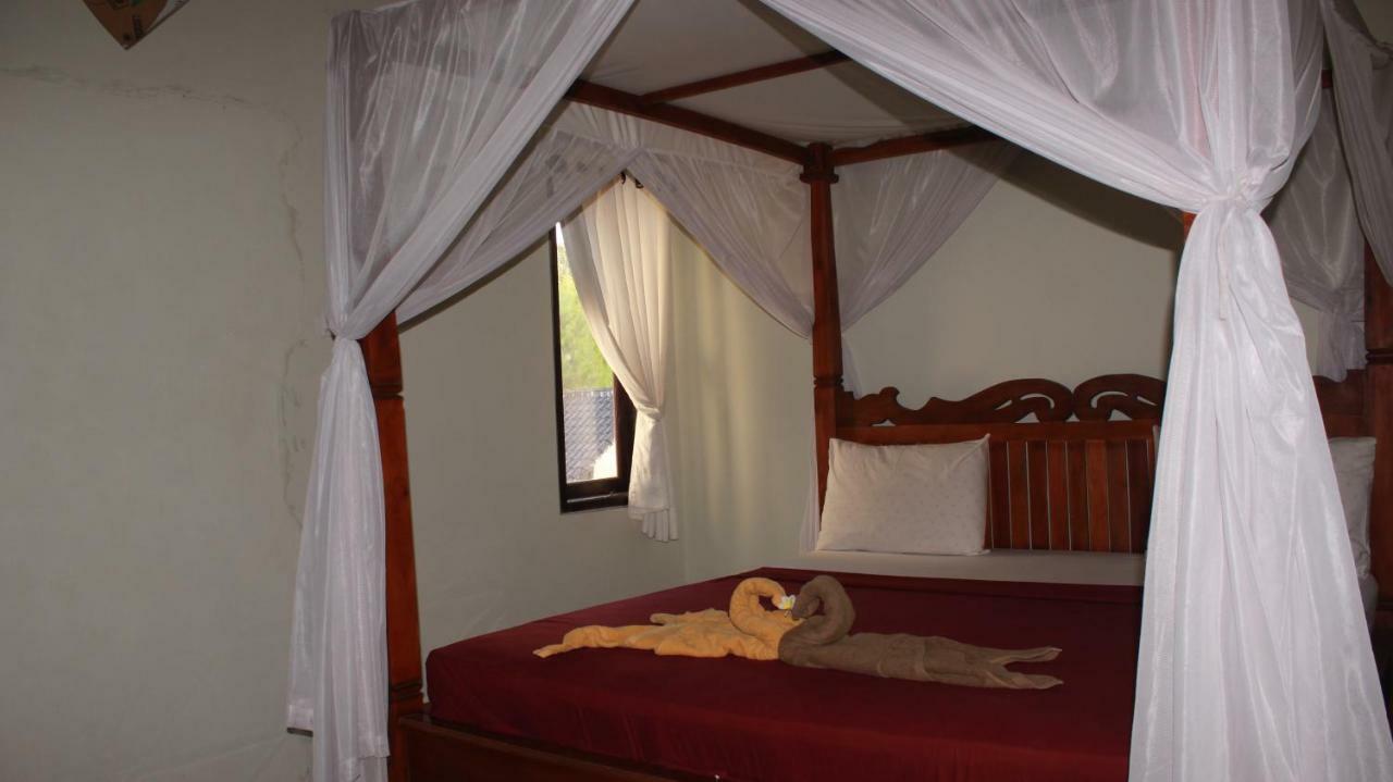 Tira Amed Homestay Екстериор снимка