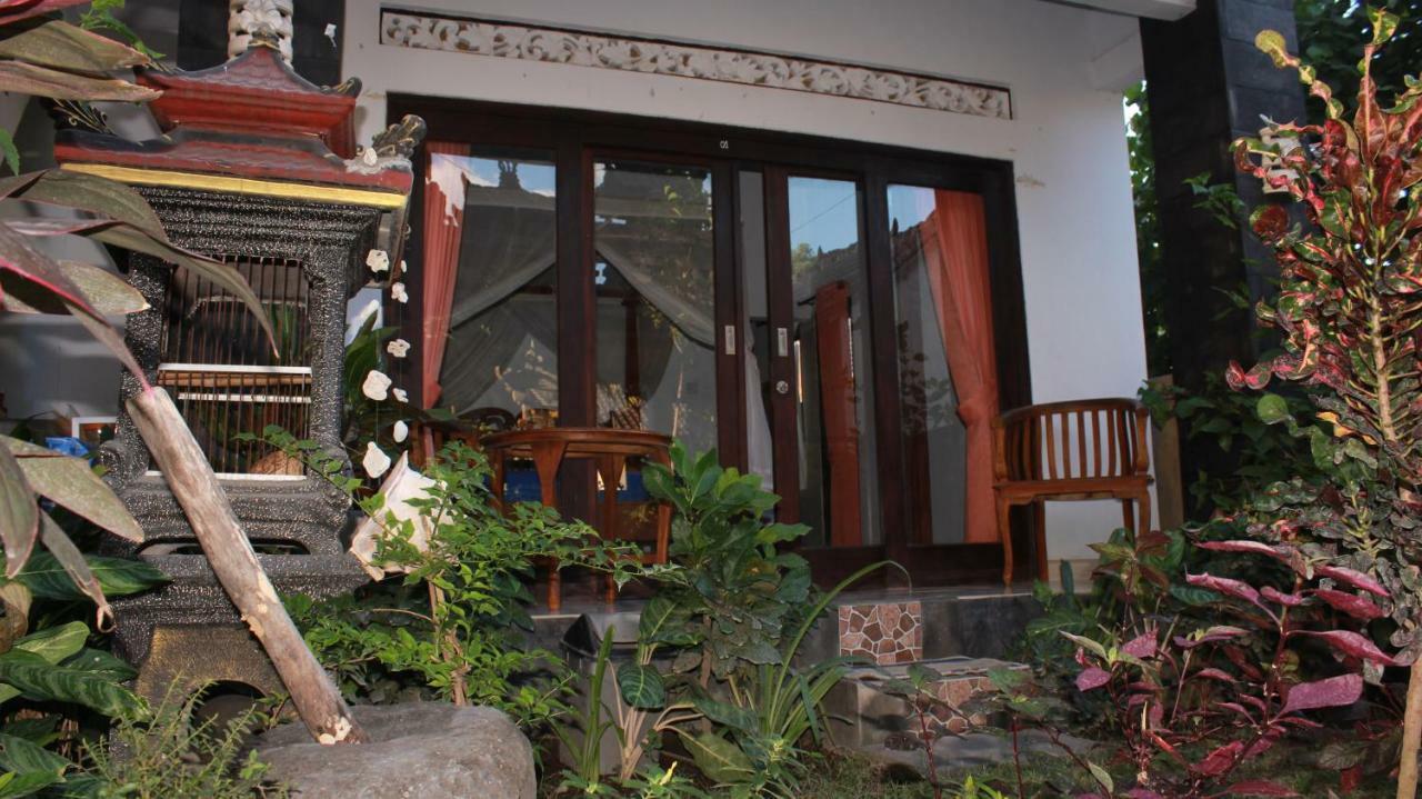 Tira Amed Homestay Екстериор снимка
